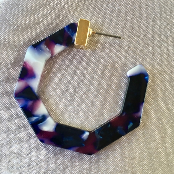 Hexagon Purple Acrylic Tortoise Gold Bar Earrings - Picture 5 of 7